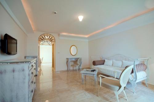 Hotel Azimut - image 11