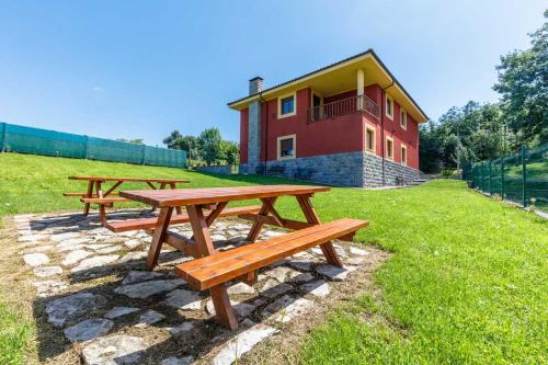  Apartamentos Rurales Andrea, Pension in Llanes