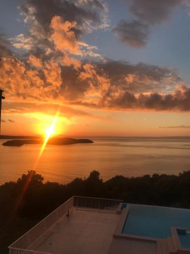 Kilátás, Zlatni Zalaz,Apartments,Supetarska Draga in Lopar