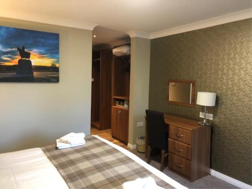 King Robert Hotel - image 6