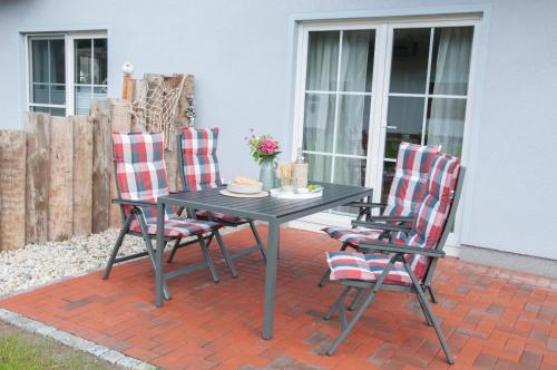 Haus Backbord near สนามบินเฮริงสดอร์ฟ