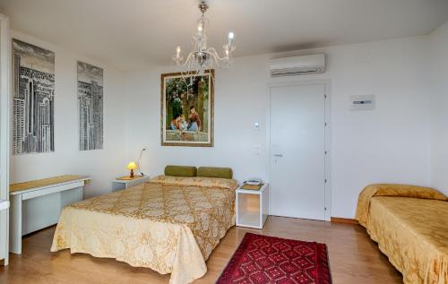 Hotel Panama - Tap to explore photos