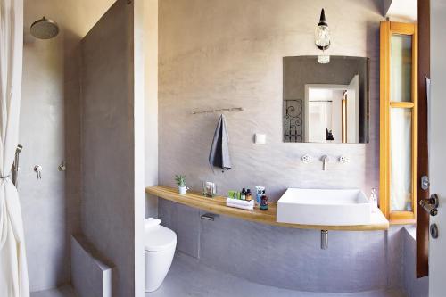 Suite with Sea View image 3