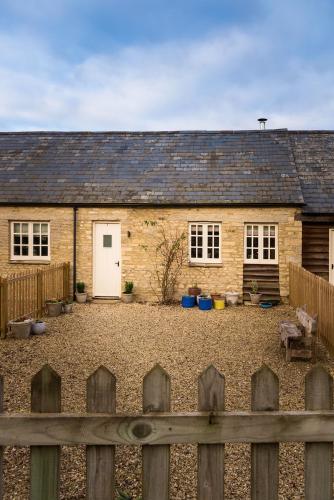 A szálláshely kívülről, Cottage 2 New Yatt Farm in North Leigh