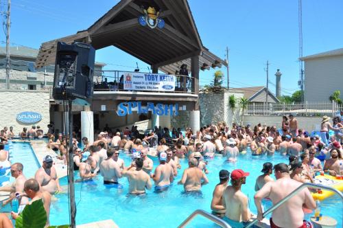 Grand Islander Hotel Grand Islander Hotel