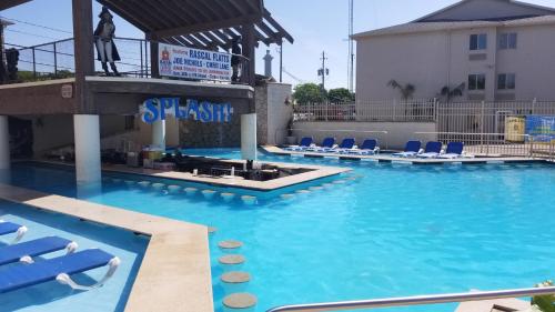 Grand Islander Hotel 5