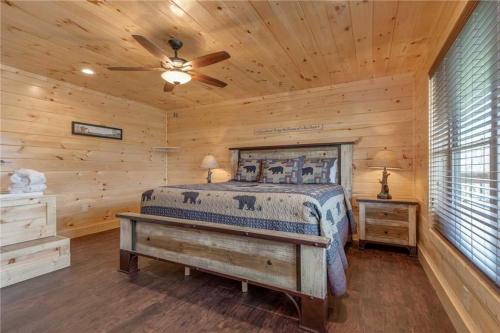 All About The View 6 Bedrooms Theater Mountain View New Construction Sleeps 12 - image 5