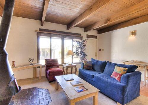 Artist Road #18, 2 Bedrooms, Sleeps 4, Flat Screen TV, Pool Access, WiFi - Apartment - Santa Fe