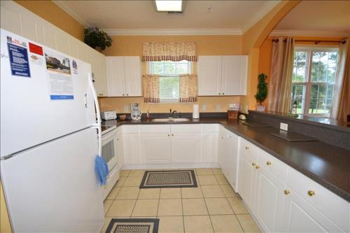 721 River Crossing Condo - image 8