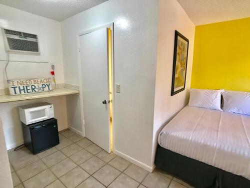 Sunny Palms Inn