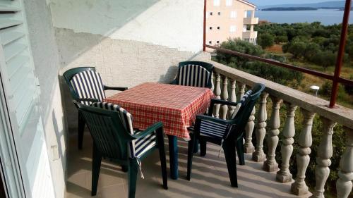 Apartments by the sea Tkon Pasman - 8218 - image 7