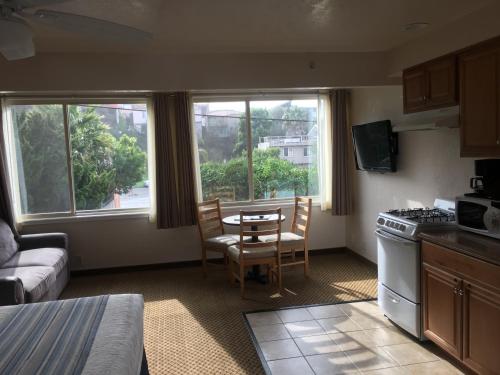 Rio Sands Hotel in Rio Del Mar (CA)