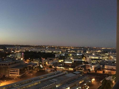 aura 2 bedrooms 1 living room balcony goodView swiming pool, gym, Auckland (fotografie 5)