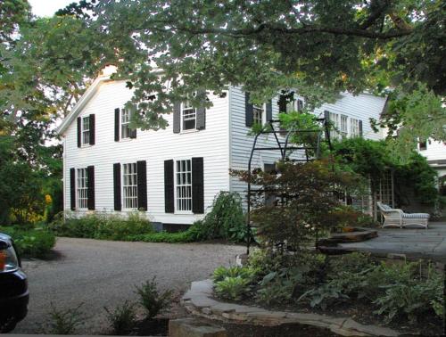 Niagara Mansion Carriage Suite