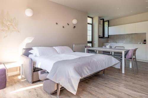 CHARMING MOMENT di Villa Porta - Residenza Ortensia