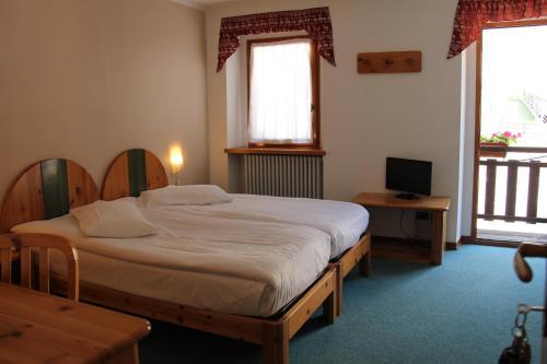 Guestroom, Hotel Mont Velan in Saint-Oyen