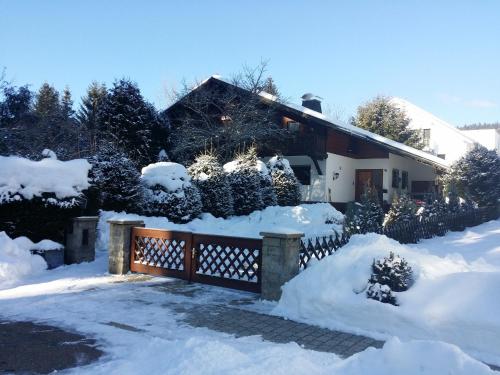 B&B Titisee-Neustadt - Schwarzwald - Villa Appartments Titisee - Bed and Breakfast Titisee-Neustadt