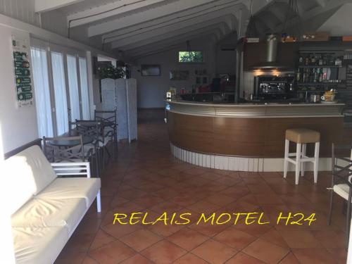  MOTEL 24H in Aversa