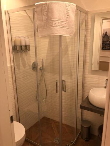 Pantheon Luxury Suite - image 12