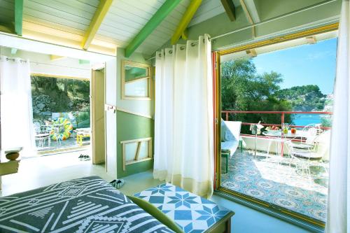 Superior Suite with Sea View image 4