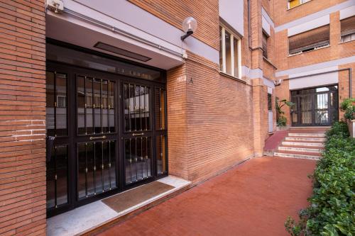 Aura Paradise Apartment - image 11