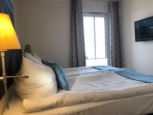 Aparthotel Waterkant Suites - image 4