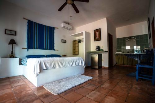 Hotel Boutique Skulls Landing Ideally located in the Isla Mujeres area, Hotel Boutique Skulls Landing promises a relaxing and wonderful visit. The property offers a wide range of amenities and perks to ensure you have a great time