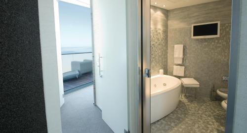 Hotel Waldorf- Premier Resort - image 2