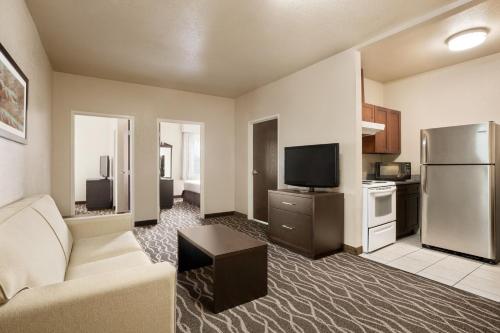 Baymont by Wyndham Clute Lake Jackson in Clute, USA