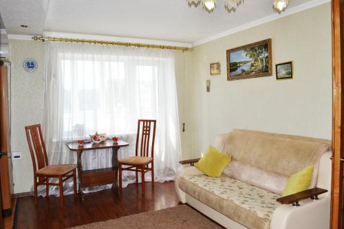 . Apartamenty na Prospekte Pobeda Revolutsii 99