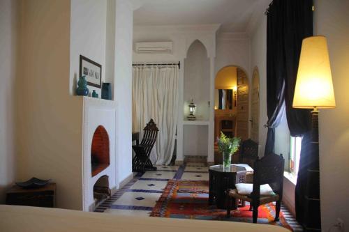 Riad Clementine Riad Clémentine is a popular choice amongst travelers in Marrakech, whether exploring or just passing through. The hotel offers a high standard of service and amenities to suit the individual needs o