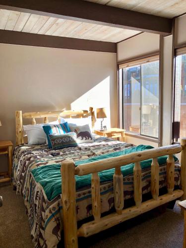Three-Bedroom Premier Unit #23 by Escape for All Seasons Bus Lic #23546 - image 7