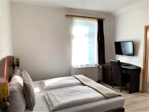 Hotel zum Adler Room Type - Triple Room