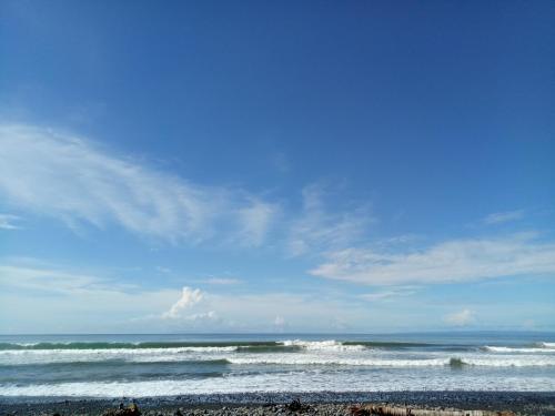 Beach, Emir Surfcamp in Negara