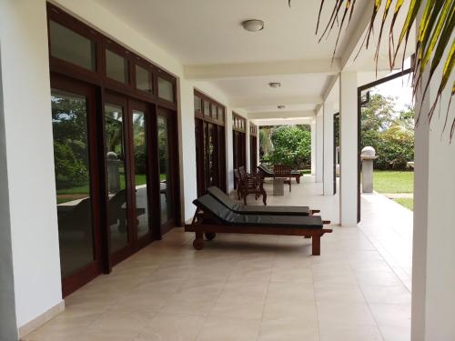 Villa Nilaveli Beachfront - image 5