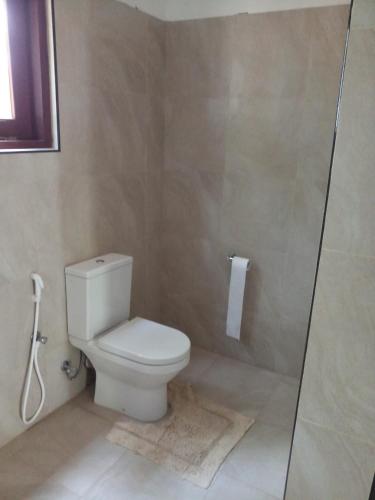 Villa Nilaveli Beachfront - image 2
