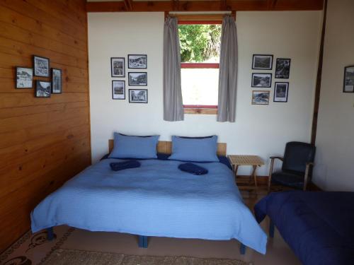 1 queen bed, 1 twin bed