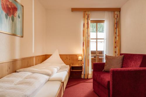 2 bedrooms, 4 beds