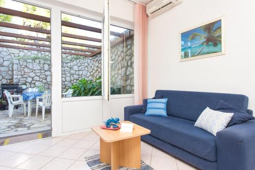  2-Bedroom apartment 300m from beach in Punat, Ferienwohnung in Punat