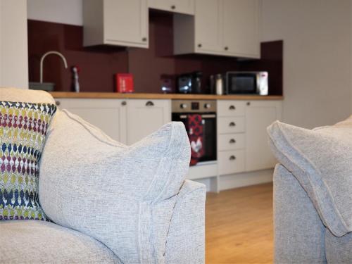 The Barn, Wolds Way Holiday Cottages, 2 bed ground floor