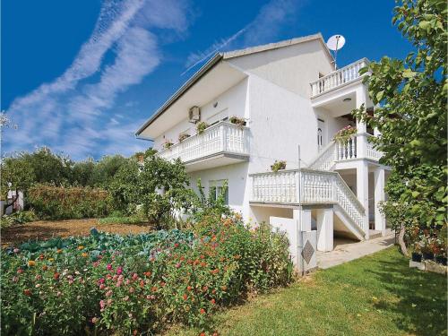  Two-Bedroom Apartment in Biograd in Biograd na Moru