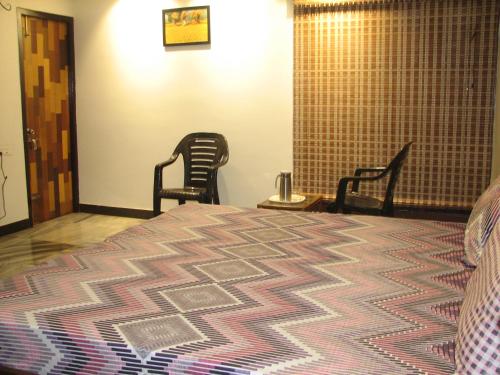 B&B Vishakhapatnam - Atithi Comfort Homes (Exclusively for families) - Royal - Bed and Breakfast Vishakhapatnam