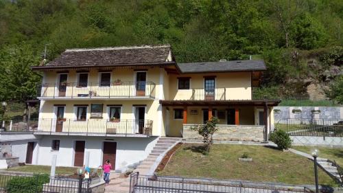  Cat Marvei, Pension in Villadossola bei Alpe Lagarasc