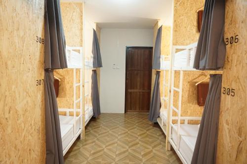 Khok Samet Chun Hostel