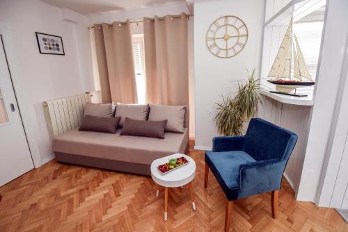  Apartments Miki, Pension in Novalja