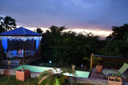 razgled, Bungalow La Tortue Bleue Piscine & Malendure in Bouillante