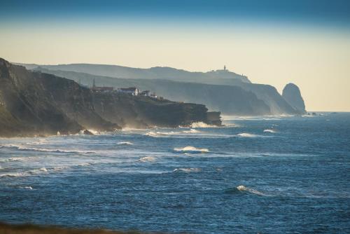 Villa over the Ocean in Magoito-Sintra