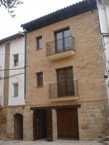  Casa Vallés, Pension in Adahuesca