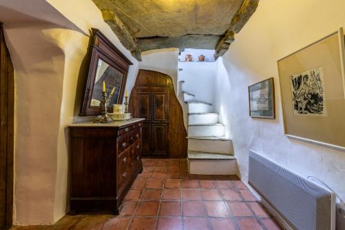 Anezas Mansion stone-built traditional villa in Ormos Korthiou (Cyclades)