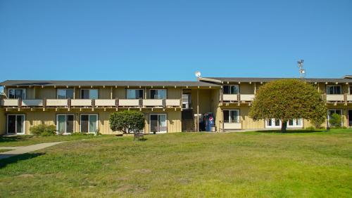 Silver Surf Motel